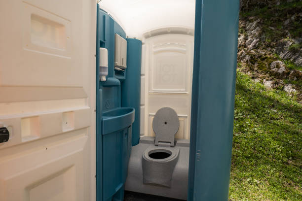 Best Standard Portable Toilet Rental  in Beesleys Point, NJ